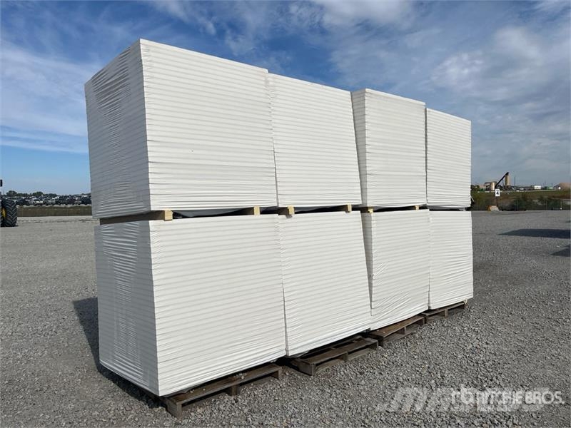 Quantity of (8) Pallets of Polyiso Insulation Seilwinden, Bauaufzüge und Lastenaufzüge