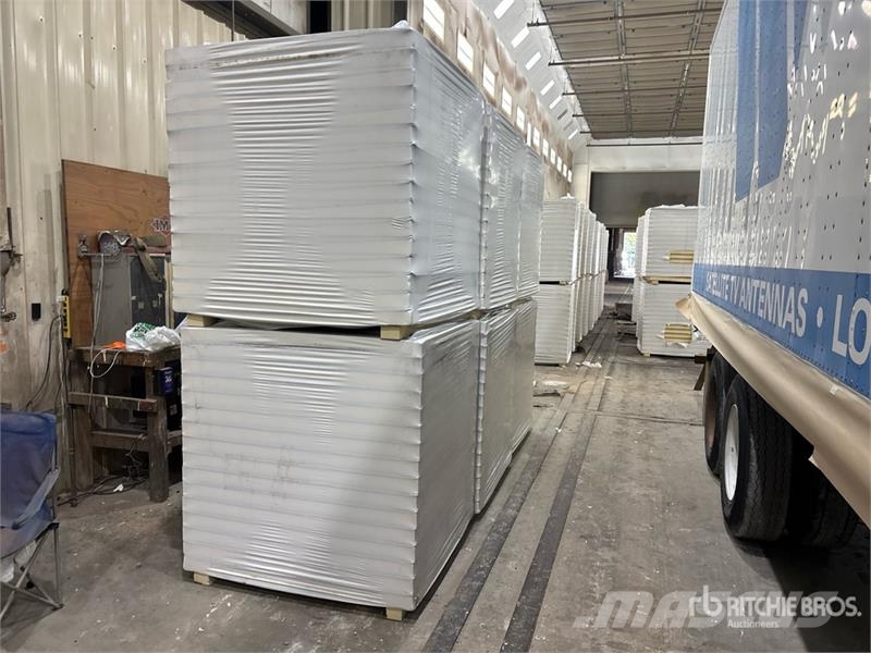 Quantity of (8) Pallets of Polyiso Insulation Подемници, лебедки и елеватори за материали
