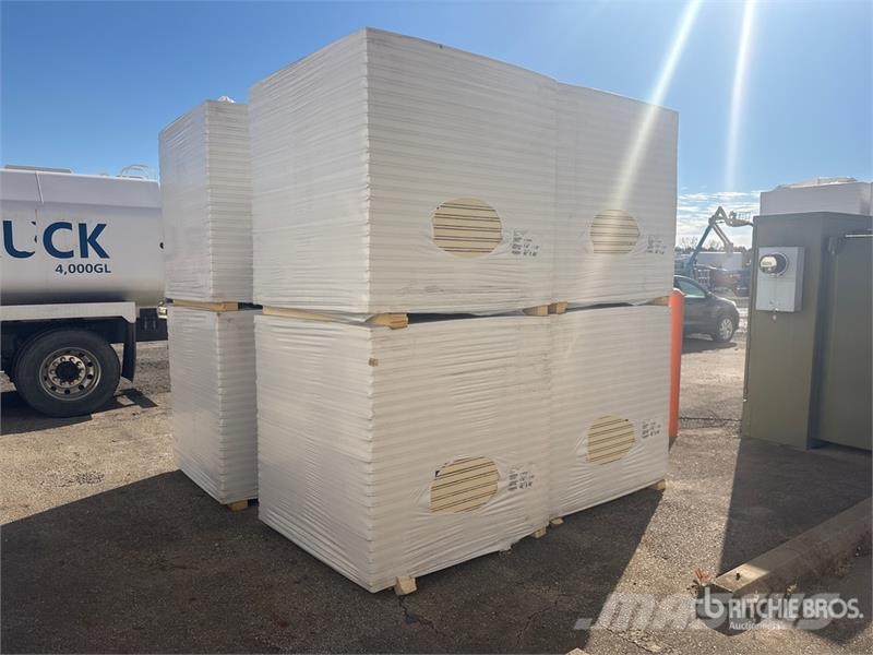  Quantity of (8) Pallets of Polyiso Insulation Vitle, dvigala in gradbeni dvižni sistemi