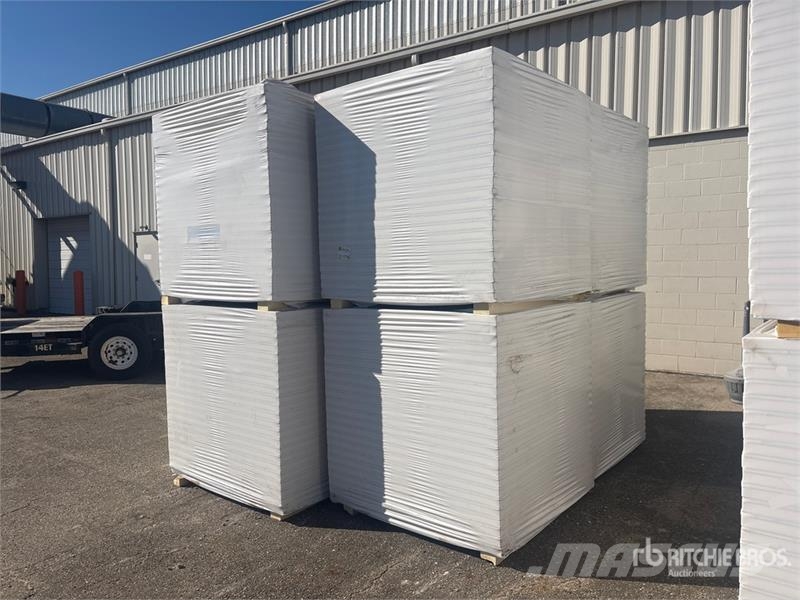 Quantity of (8) Pallets of Polyiso Insulation Vitle, dvigala in gradbeni dvižni sistemi