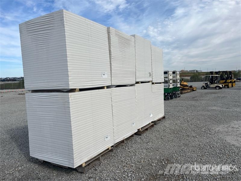 Quantity of (8) Pallets of Polyiso Insulation Seilwinden, Bauaufzüge und Lastenaufzüge