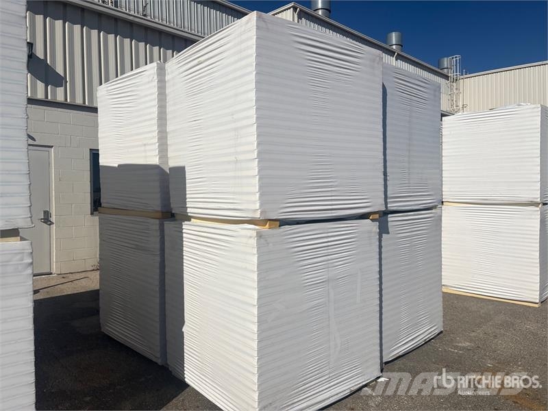 Quantity of (8) Polyiso Insulation Vitle, dvigala in gradbeni dvižni sistemi