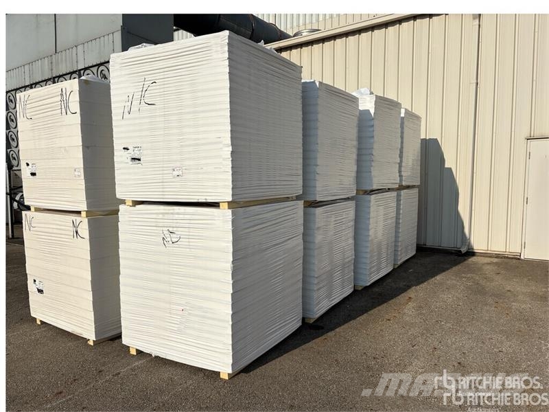 Quantity of (8) Polyiso Insulation Csörlők, emelőberendezések és anyagmozgató liftek