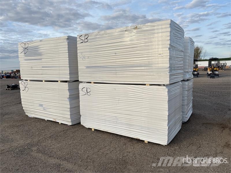  Quantity of (8) Polyiso Insulation المصاعد والرافعات المادية
