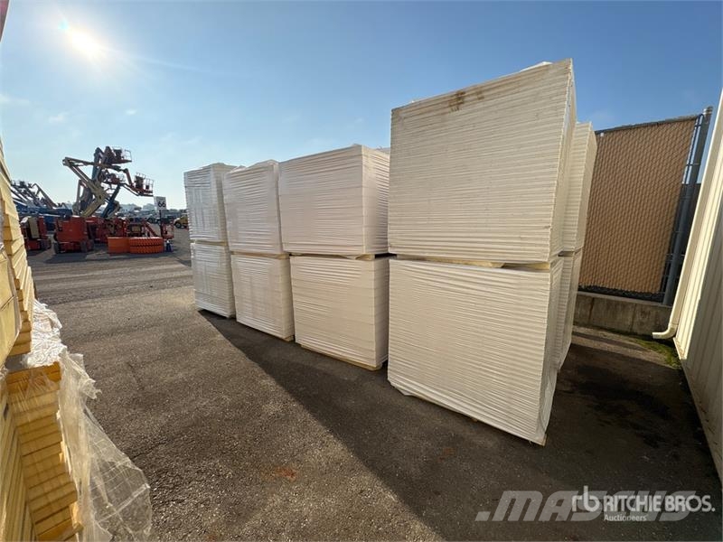 Quantity of (8) Polyiso Insulation Seilwinden, Bauaufzüge und Lastenaufzüge