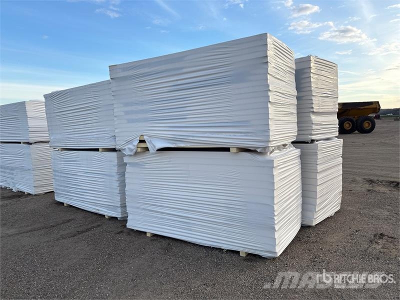  Quantity of (8) Polyiso Insulation المصاعد والرافعات المادية