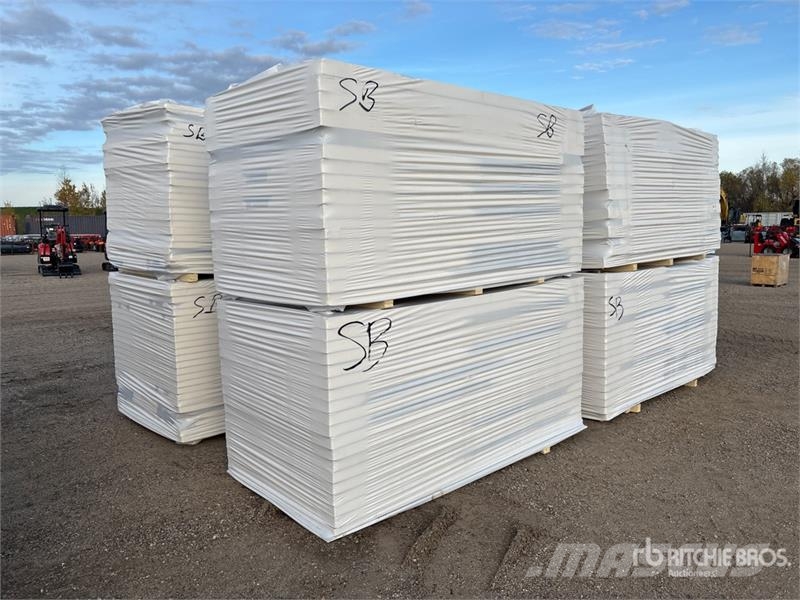  Quantity of (8) Polyiso Insulation المصاعد والرافعات المادية