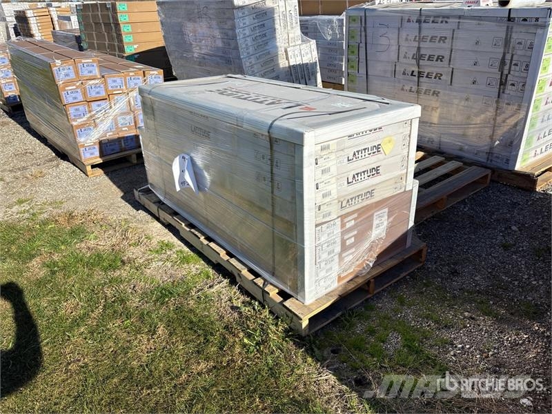 Quantity of (8) Soft Folding Tonneau Cover (Unused Transportes - Outros