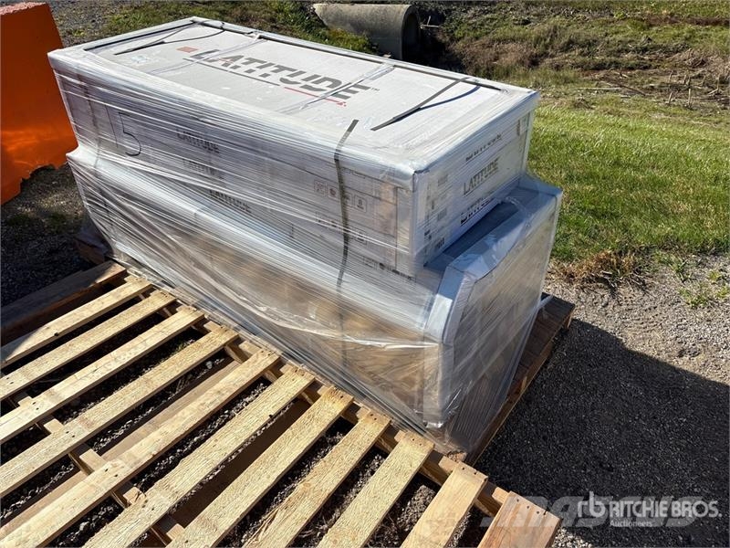 Quantity of (8) Soft Folding Tonneau Cover (Unused Transportes - Outros