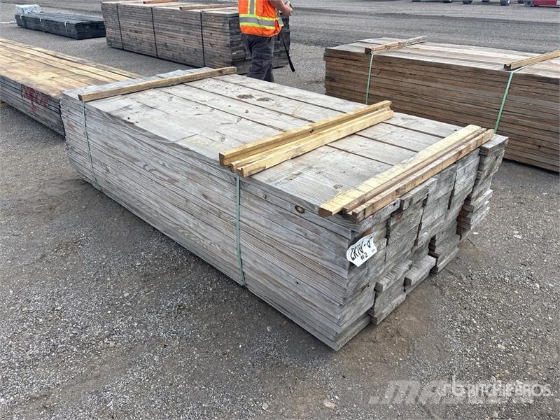 Quantity of (80) 2 in x 10 in x 8 ft SYP Lumber Andet tilbehør
