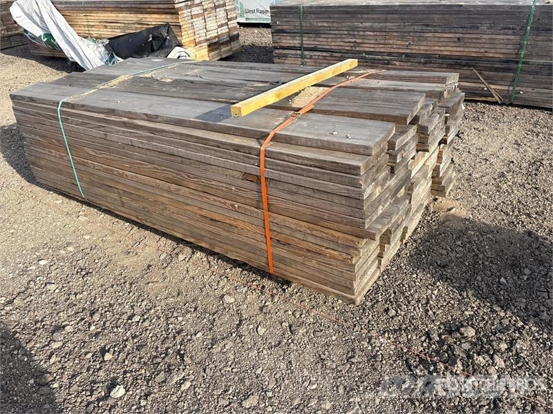  Quantity of (80) 2 in X 10 in X 8 ft SYP Lumber Outros componentes