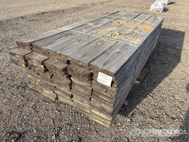  Quantity of (80) 2 in X 10 in X 8 ft SYP Lumber Outros componentes