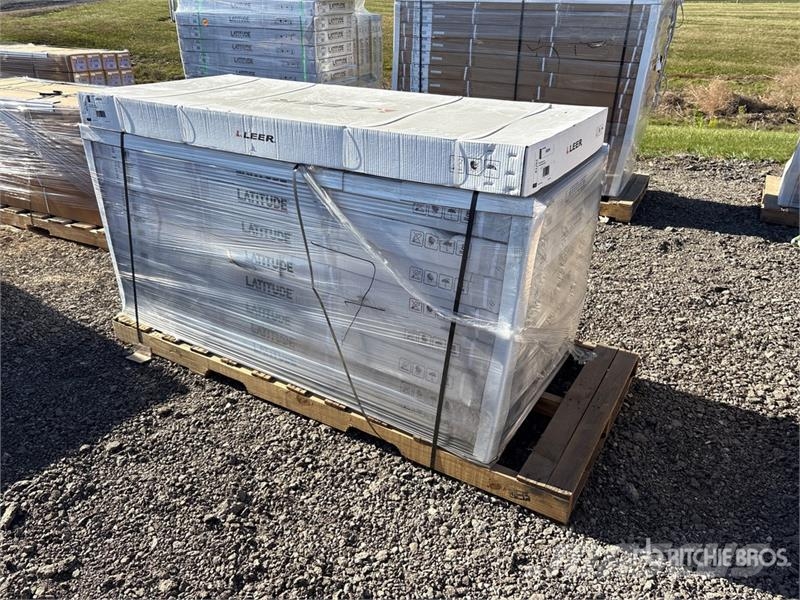 Quantity of (9) Leer Latitude Soft Folding Tonneau 其他組件