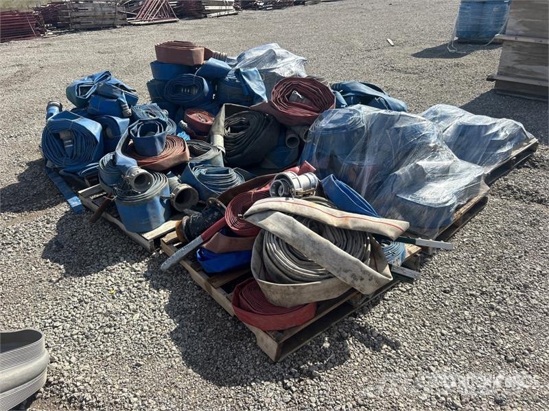  Quantity of (9) Pallets of Hose その他部品