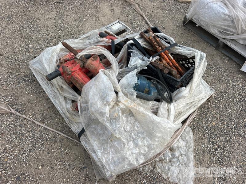  Quantity of Air Hammer & Accessories مكونات أخرى