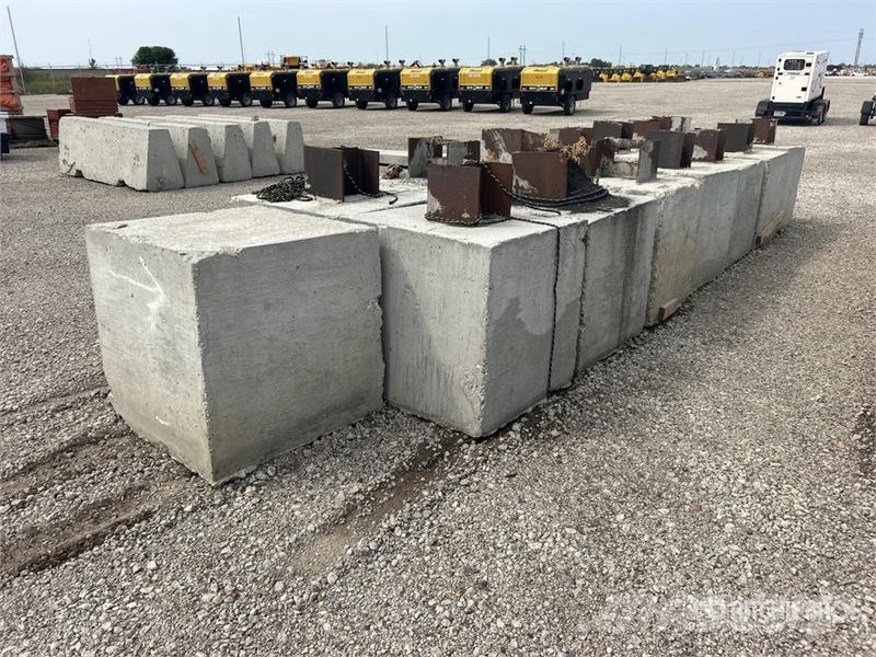 Quantity of Concrete Barrier Other components
