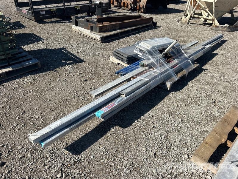 Quantity of Concrete Finishing Tools Sonstige Baumaschinen