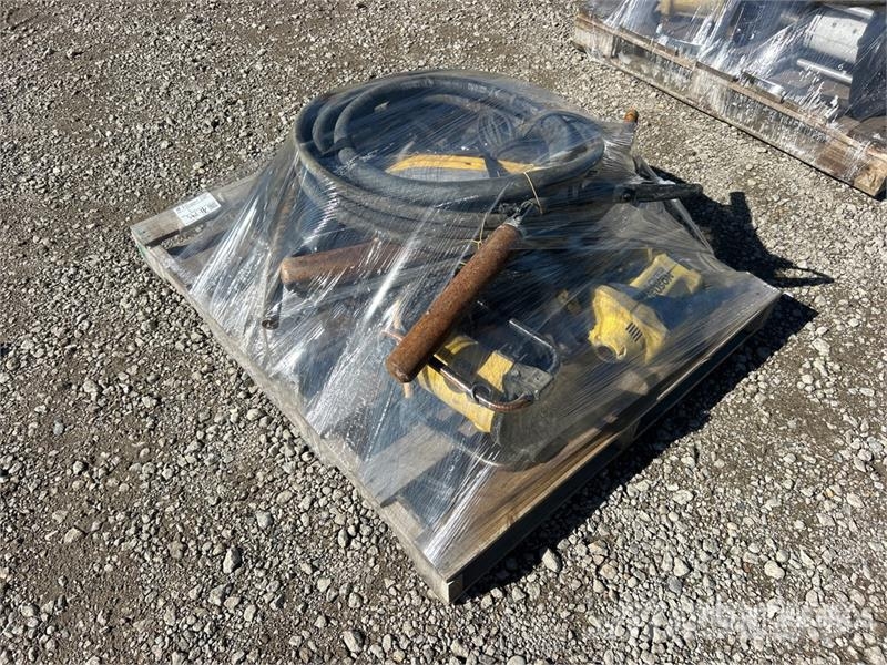 Quantity of Concrete Vibrator 진동롤러