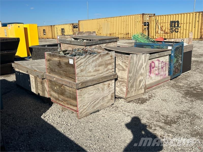 Quantity of Crates of Metal Brackets Seilwinden, Bauaufzüge und Lastenaufzüge