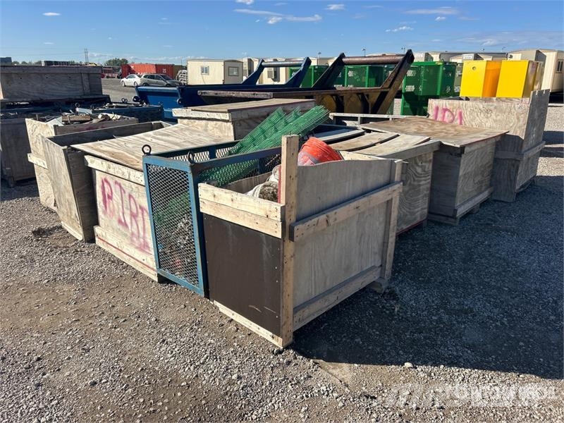 Quantity of Crates of Metal Brackets Seilwinden, Bauaufzüge und Lastenaufzüge