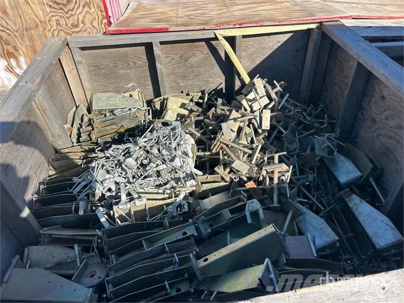 Quantity of Crates of Metal Brackets Seilwinden, Bauaufzüge und Lastenaufzüge