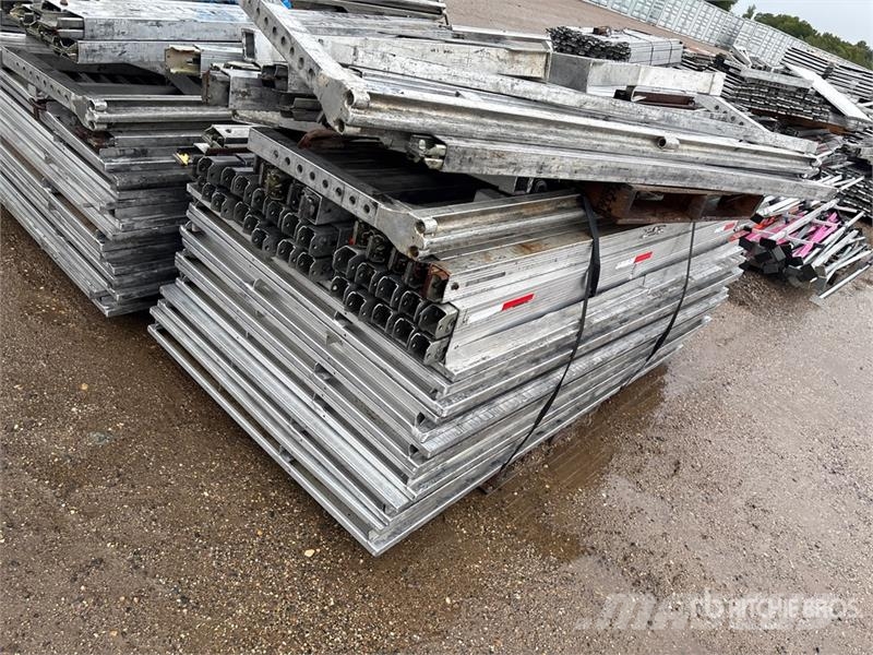  Quantity of Decking Drugi deli