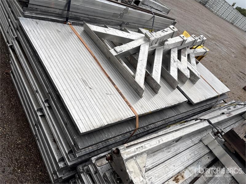  Quantity of Decking Drugi deli