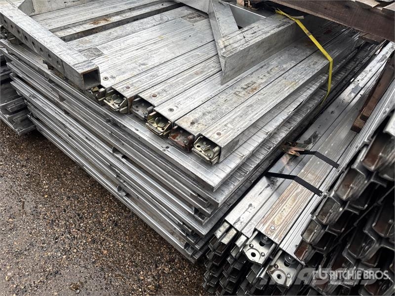 Quantity of Decking Drugi deli