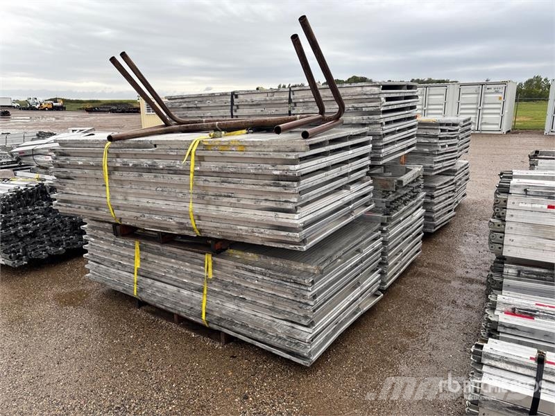  Quantity of Decking Drugi deli