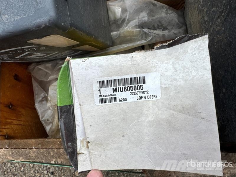 Quantity of Equipment Parts Outros componentes