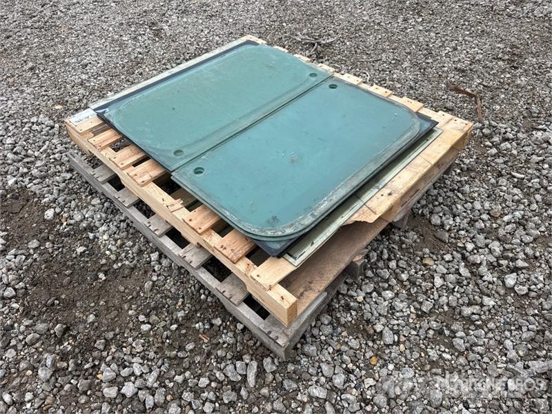Quantity of Excavator Windshield and Door Glass Pa Andet tilbehør
