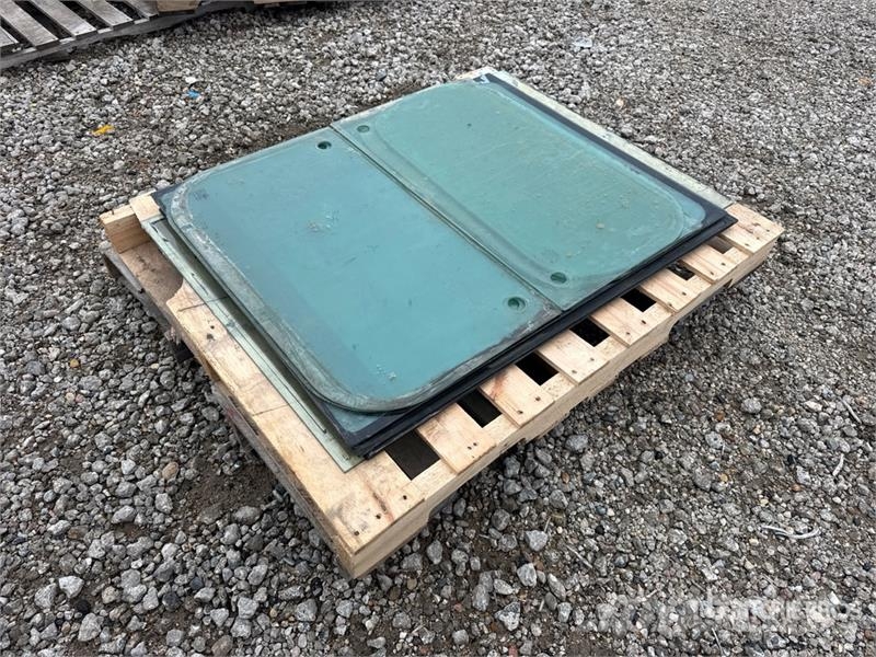 Quantity of Excavator Windshield and Door Glass Pa Andet tilbehør