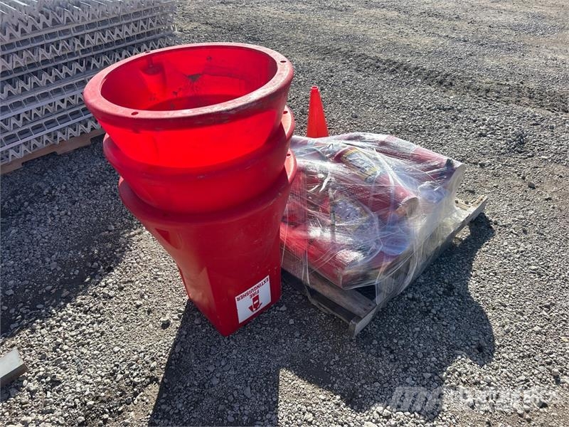  Quantity of Fire Extinguisher مكونات أخرى