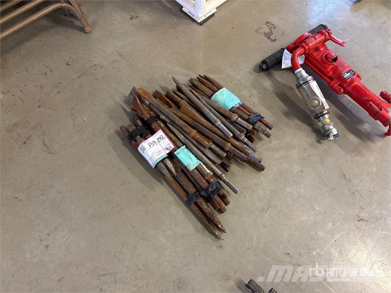 Quantity of Hammer Bits Outros componentes