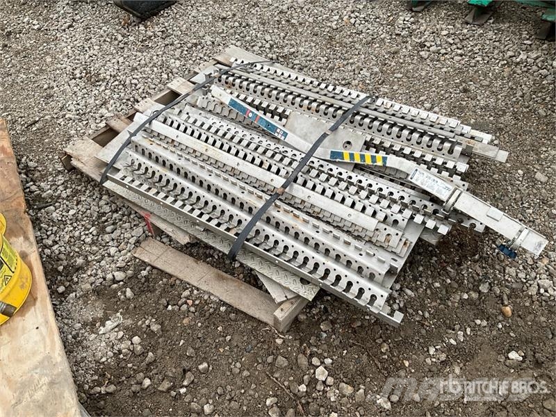  Quantity of Industrial Conveyor Components Sonstige Baumaschinen