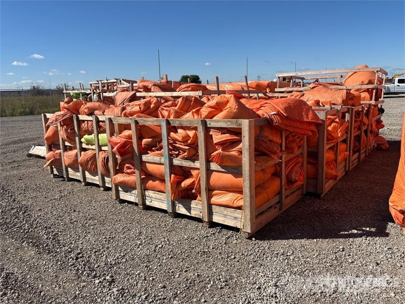  Quantity of Insulated concrete blankets Otros