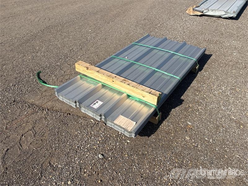 Quantity of  Kit Containers Steel R Panel 吊車起重機、絞車吊貨機和物料升降機