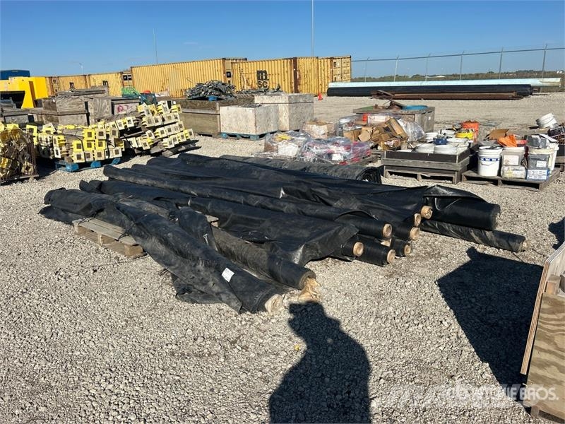  Quantity of Landscape Fabric ماكينات زراعية - غير ذلك