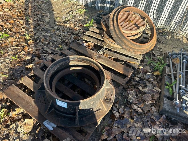  Quantity of Manholes and Manhole Covers معدات البناء - غير ذلك