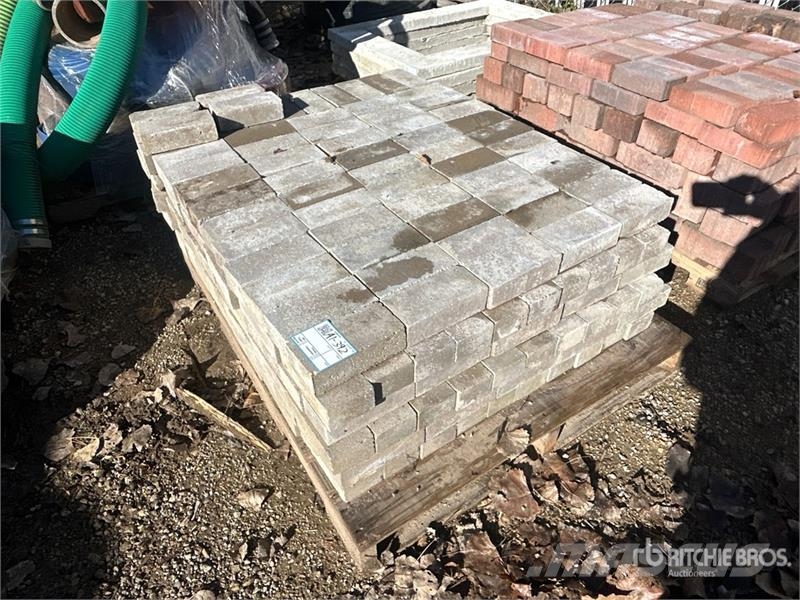  Quantity of Pavers المصاعد والرافعات المادية
