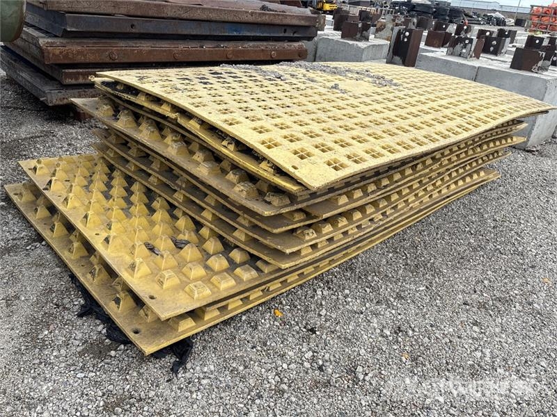  Quantity of Poly Interlacing Rig Mats Комплектующие и запасные части для бурильных установок