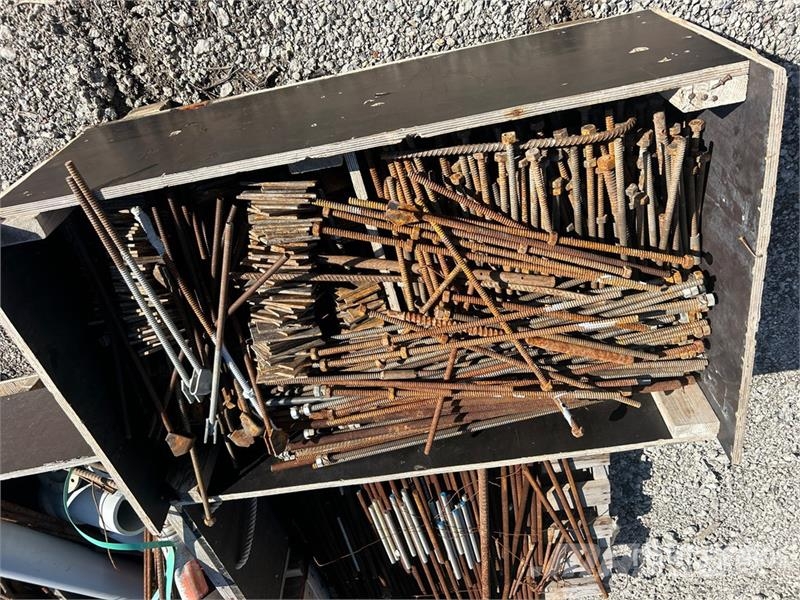 Quantity of Rebar and Bolts Gervės, keltuvai ir medžiagų kėlimo įranga