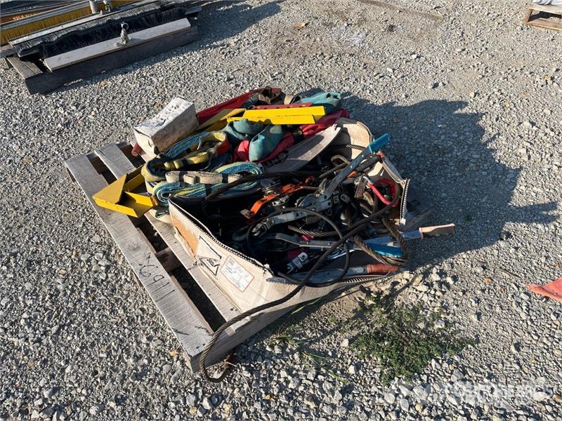 Quantity of Straps Other components