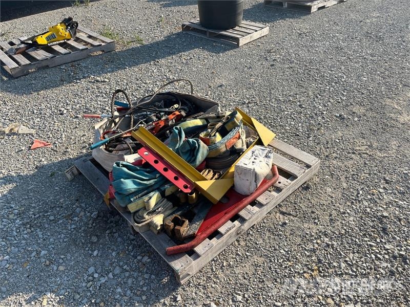 Quantity of Straps Other components