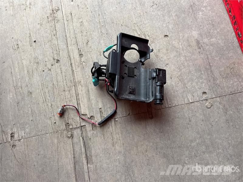  Quantity of Tablet Mount مكونات أخرى