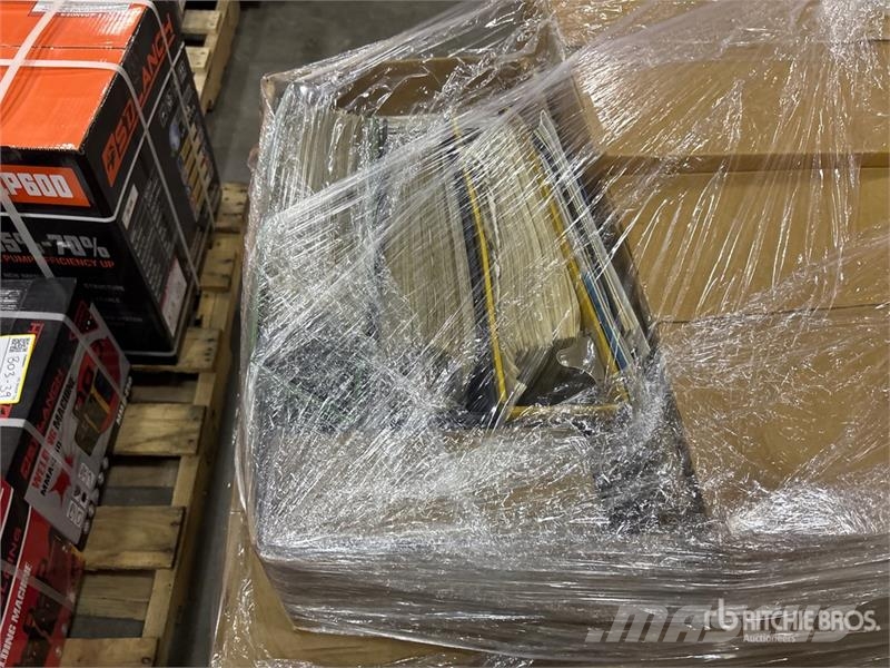  Quantity of Vintage Cat Parts and Service Manuals مكونات أخرى