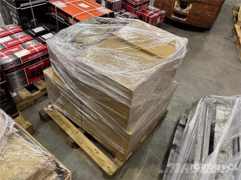  Quantity of Vintage Cat Parts and Service Manuals مكونات أخرى