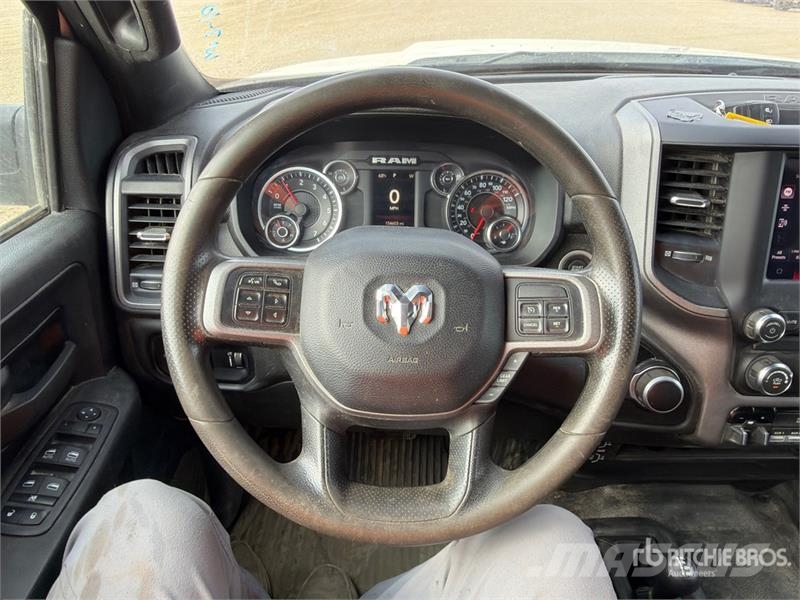 RAM 2500 4x4 Crew Cab Pickup Anders