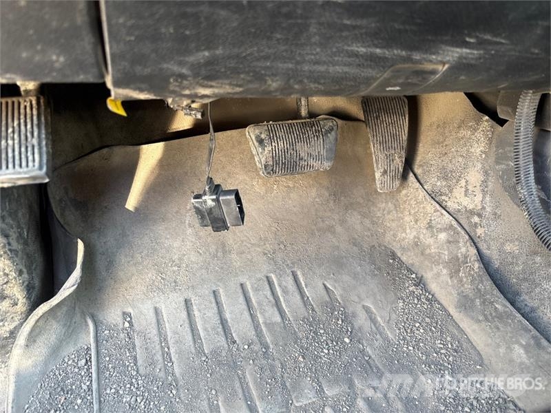 RAM 2500 4x4 Crew Cab Pickup Прочие фургоны