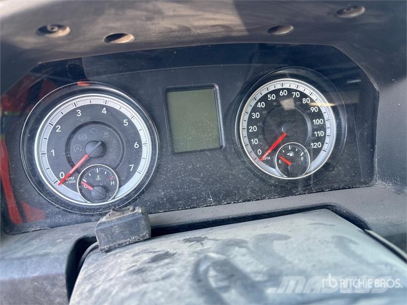 RAM 2500 4x4 Crew Cab Pickup Прочие фургоны